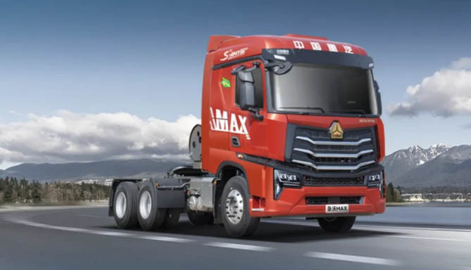豪沃MAX燃气车：张师傅黑金运输路上的得力助手，财源滚滚的创富利器！
